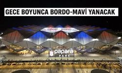 Papara Park, bordo-mavi yanıyor