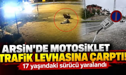 Arsin'de kontrolden çıkan motosikletin trafik levhasına çarptı