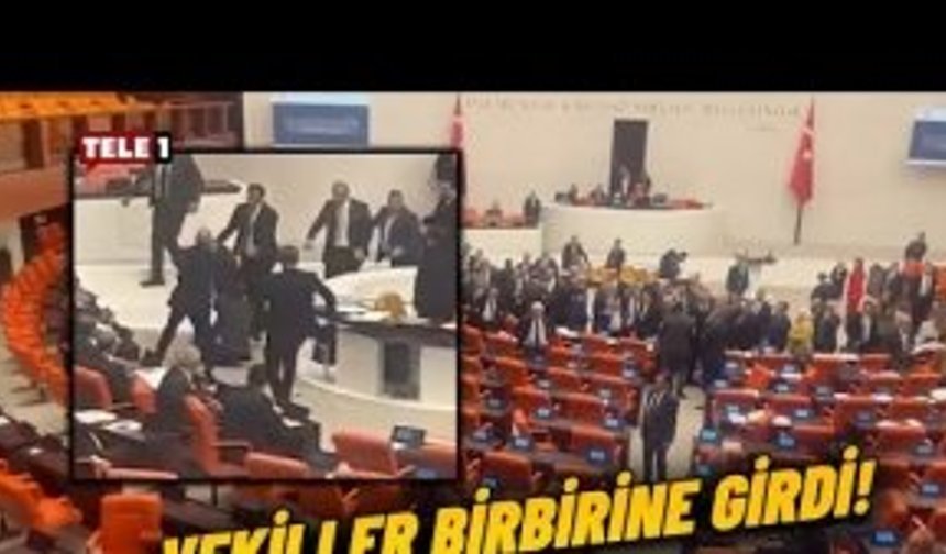 Meclis'te kavga: Vekiller birbirine girdi